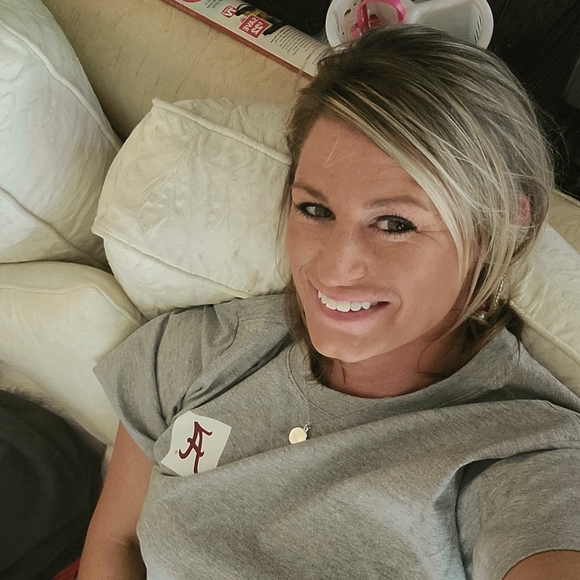 Meet your Posher, Staci - Picture 1 of 1